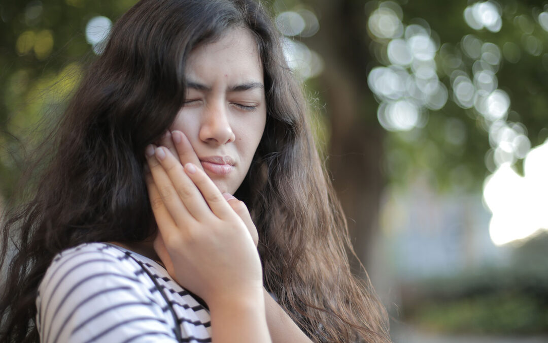 Come riconoscere una nevralgia ai denti (e come curarla)